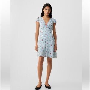 Gap × DÔEN Floral Mini Dress